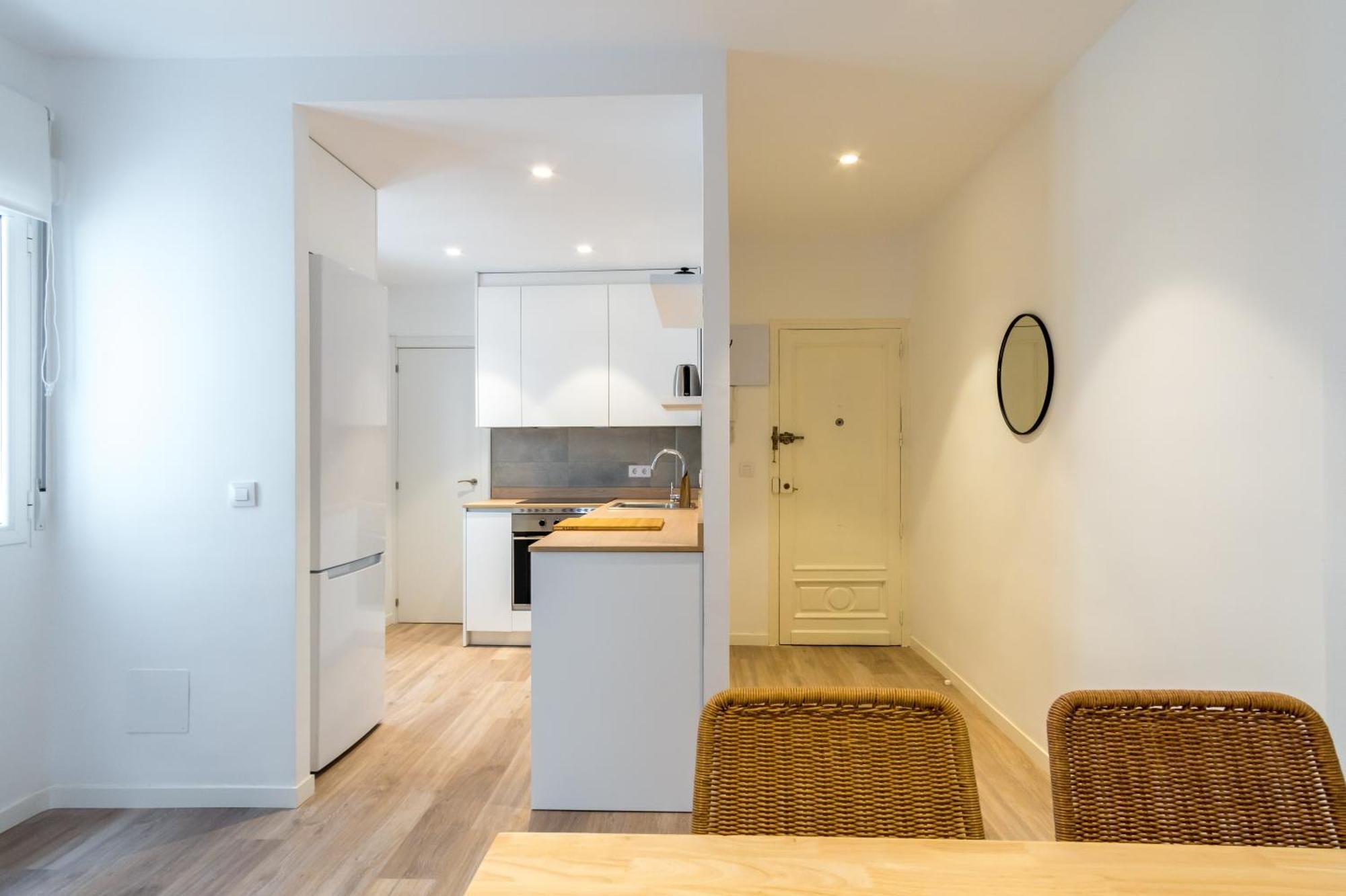 Bright Modern - 2bedrooms 1bathroom - Delicias Appartement *